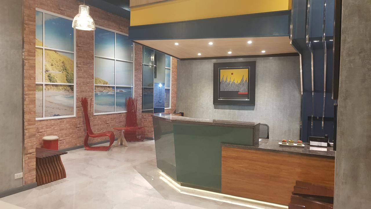 Hotel Gq Plaza Kalibo Zewnętrze zdjęcie