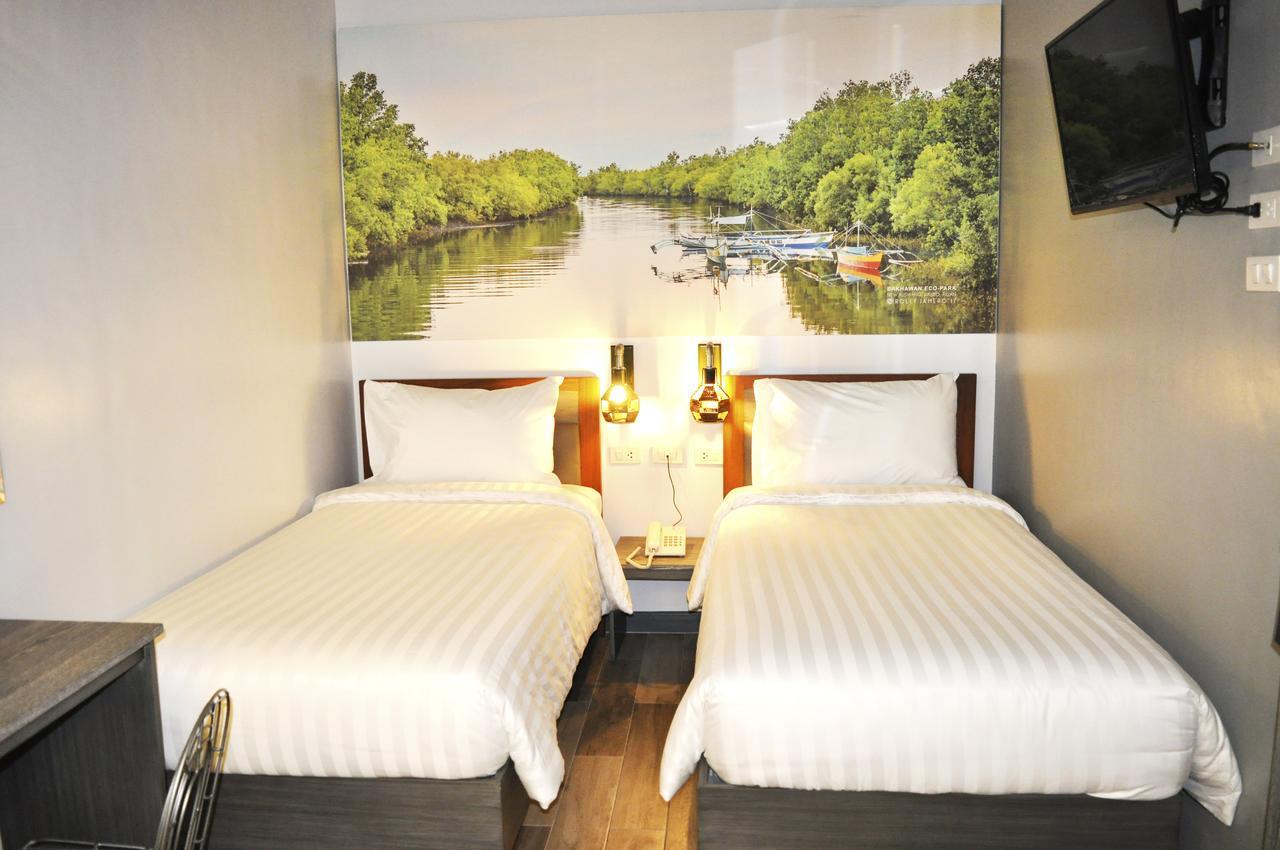 Hotel Gq Plaza Kalibo Zewnętrze zdjęcie