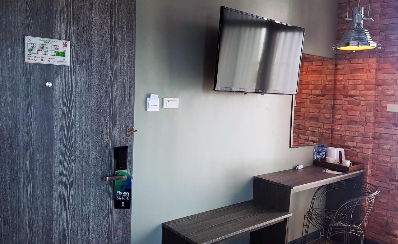 Hotel Gq Plaza Kalibo Zewnętrze zdjęcie