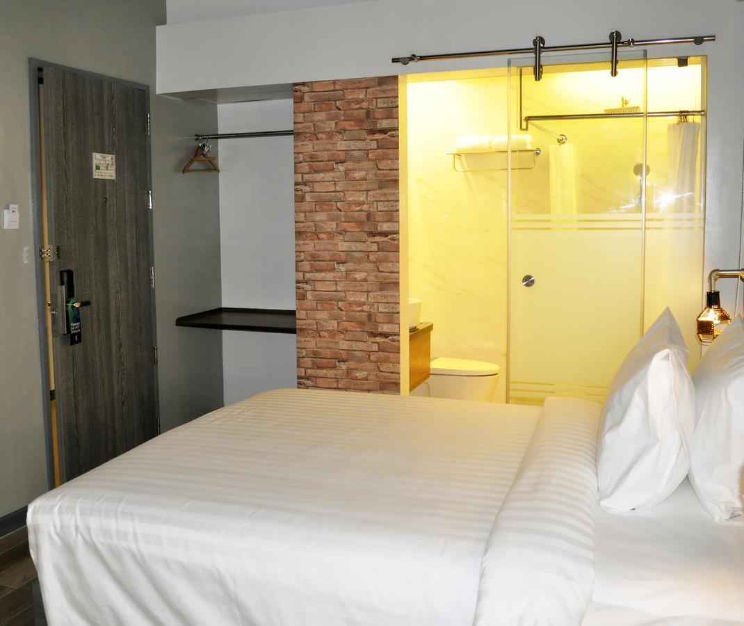 Hotel Gq Plaza Kalibo Zewnętrze zdjęcie
