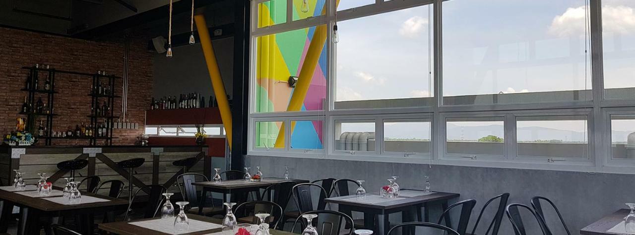 Hotel Gq Plaza Kalibo Zewnętrze zdjęcie