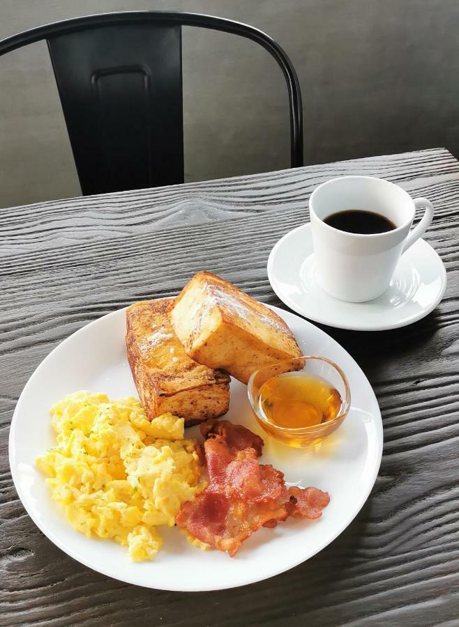 Hotel Gq Plaza Kalibo Zewnętrze zdjęcie